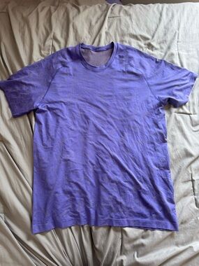 Lululemon metal vent t-shirt